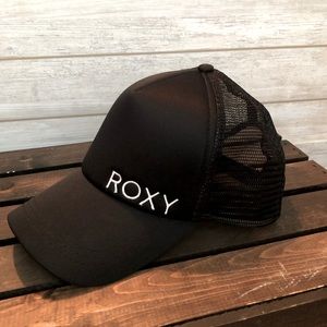 Black Roxy Trucker Hat! One size, worn once